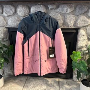 Gorgeous Cozy and Warm New Flylow Taffy Sarah Ski/Snowboard Jacket- Size Large